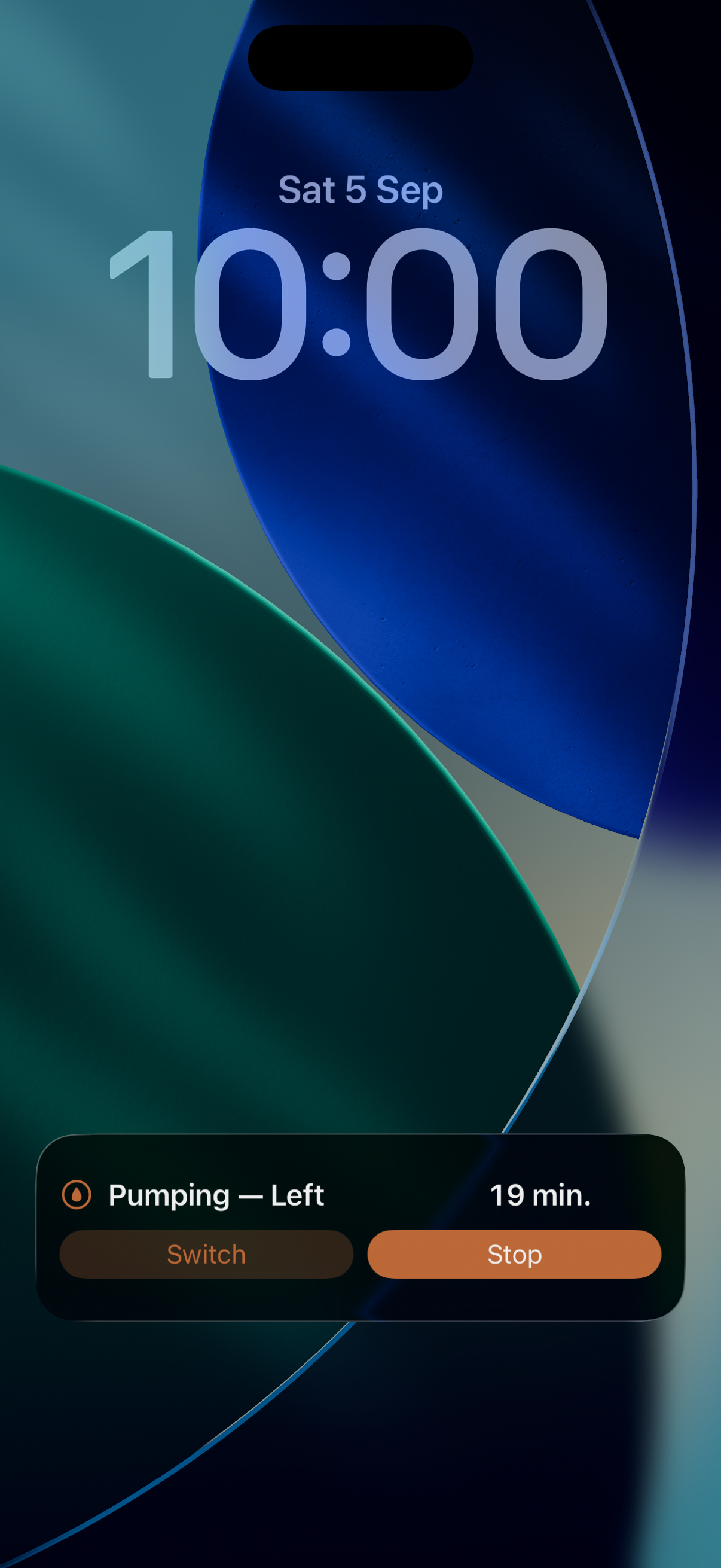 Lock-screen Live Activity for a pump, with Switch and Stop buttons